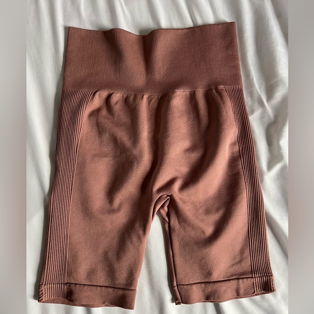 Butt Lift Workout Shorts, One Size, Pink, Excellent Conditions